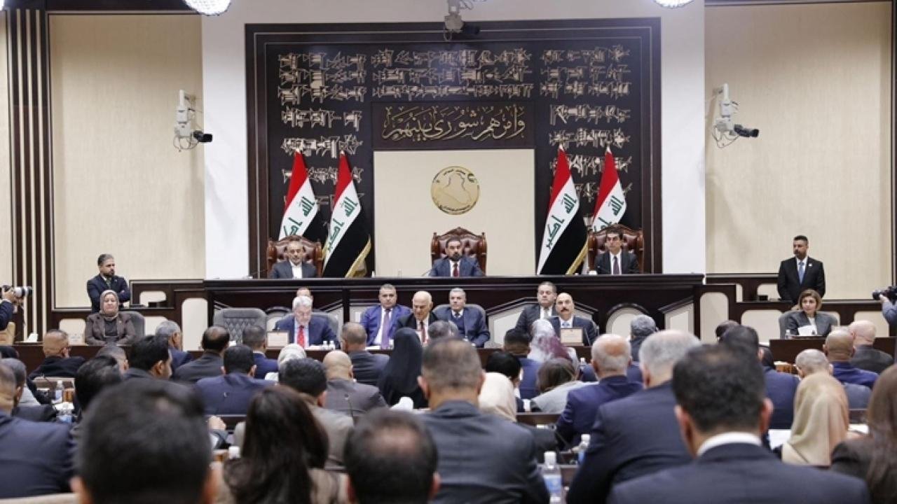 پەرلەمانێ ئیراقێ پەیرەوێ ناڤخۆ هەموار کر، فراکسیۆنێن کوردی ژبەر پۆستێ سوپاسالاری نەرازینە:
