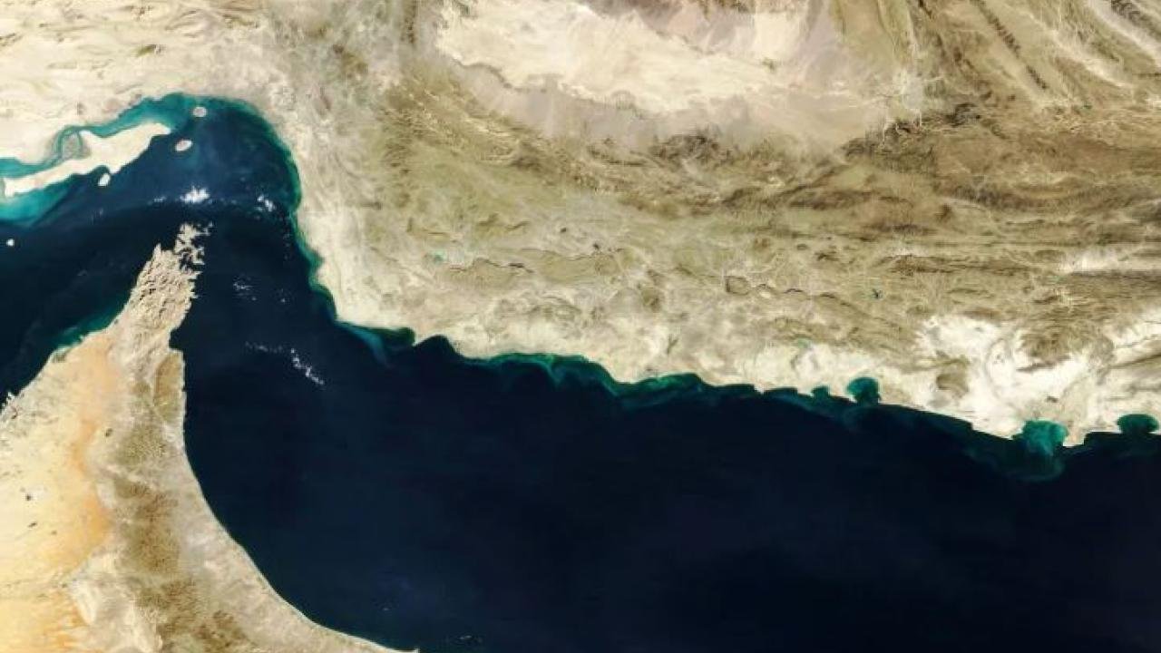 ئیران ب رێکا بیتکۆینی باجێ ل سەر کەشتیێن نەوتهەلگر ل تەنگاڤا هورمز دسەپینیت